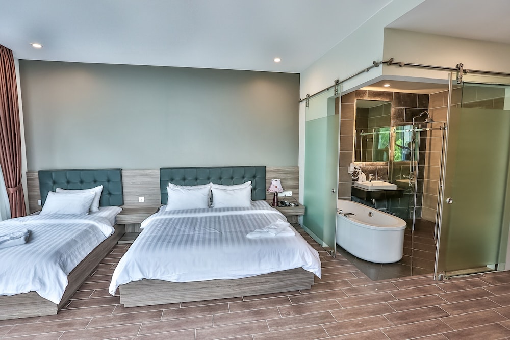 Family Suite photo 3