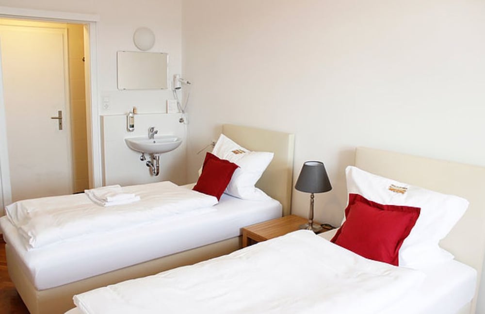 Standard Twin Room photo 1