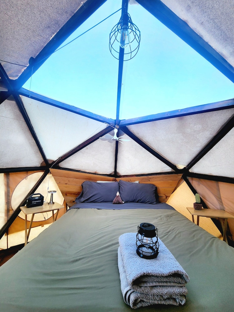 Classic Tent, Mountain View photo 2