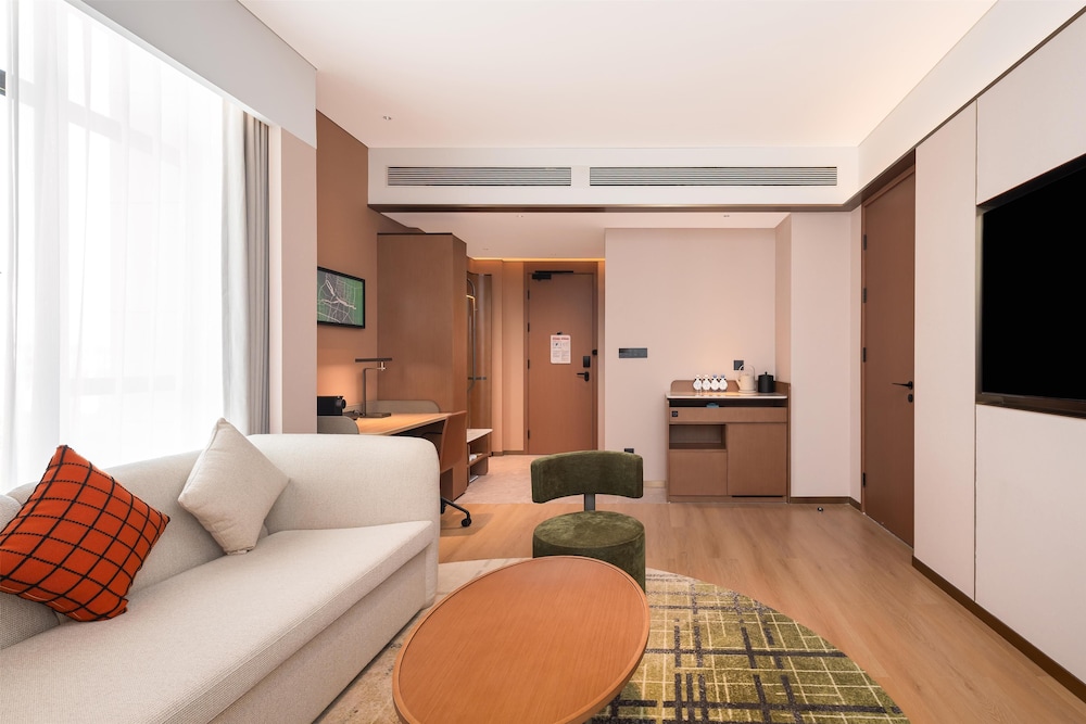 Deluxe Suite, 1 King Bed