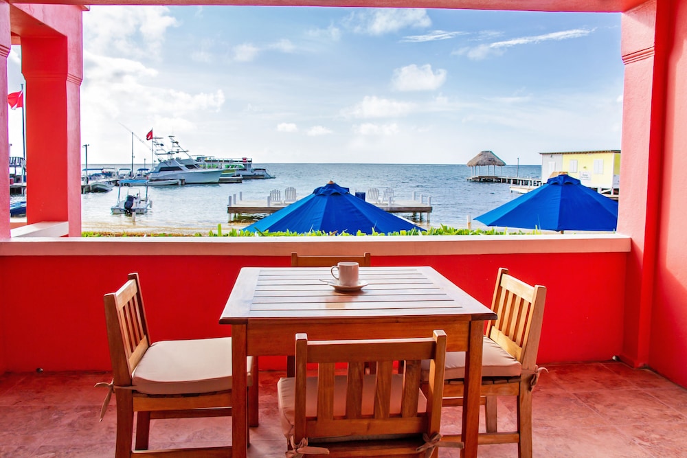 Studio Suite (Beachfront) photo 2