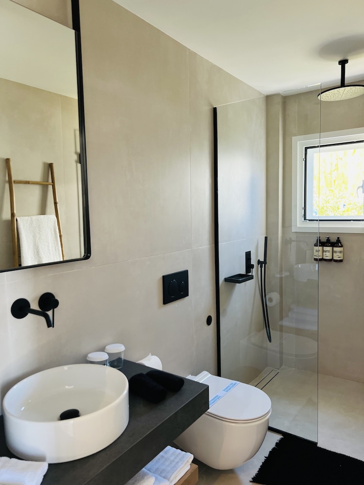 Deluxe Suite, Sea View - Photo 14