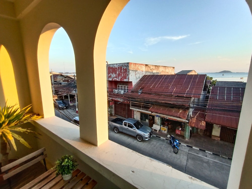 Standard Room with Partial Sea View photo 3