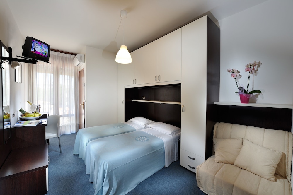 Classic Double Room photo 2