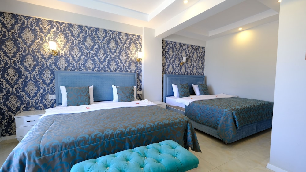 Deluxe Quadruple Room (4 People) photo 1