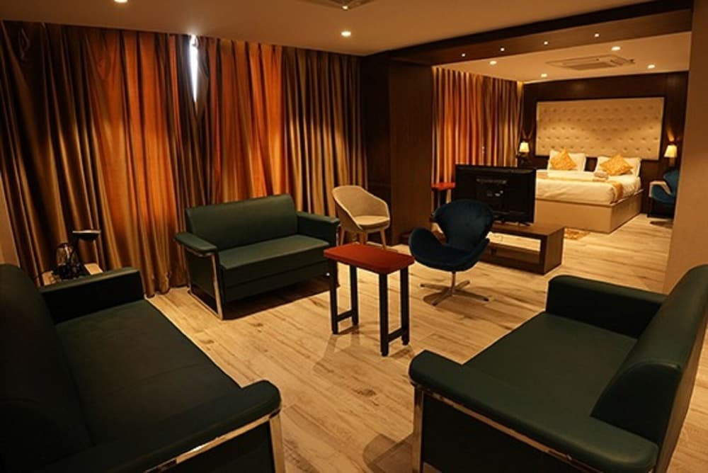 Superior Studio Suite photo 1