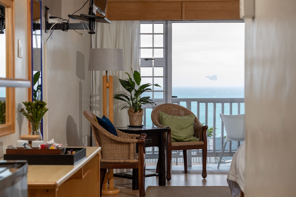 Luxury Double or Twin Room, Non Smoking, Ocean View photo 3