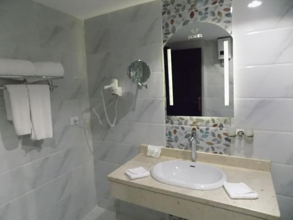 Double or Twin Room, Sea View - Photo 6