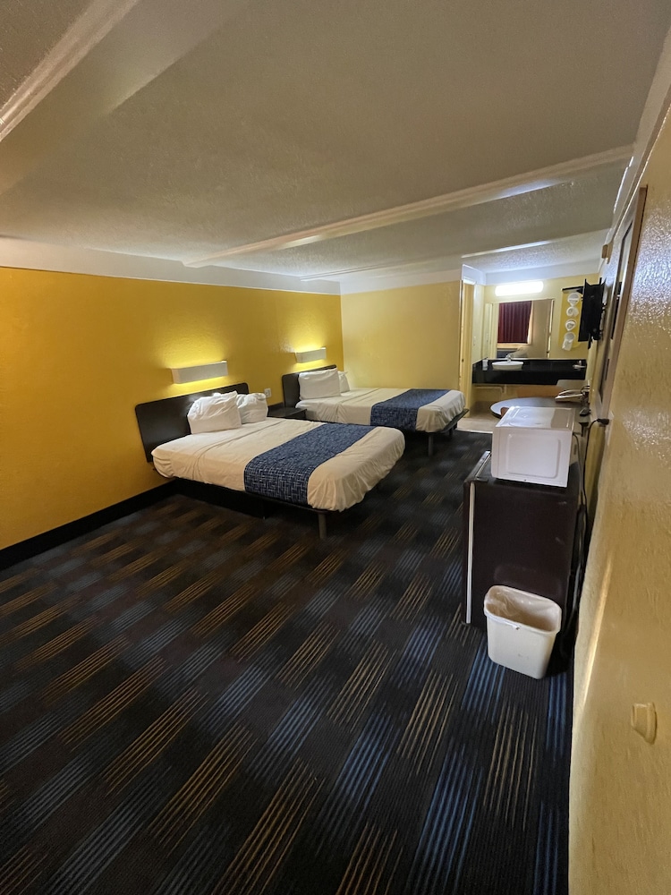Room, 2 Double Beds, Non Smoking photo 1