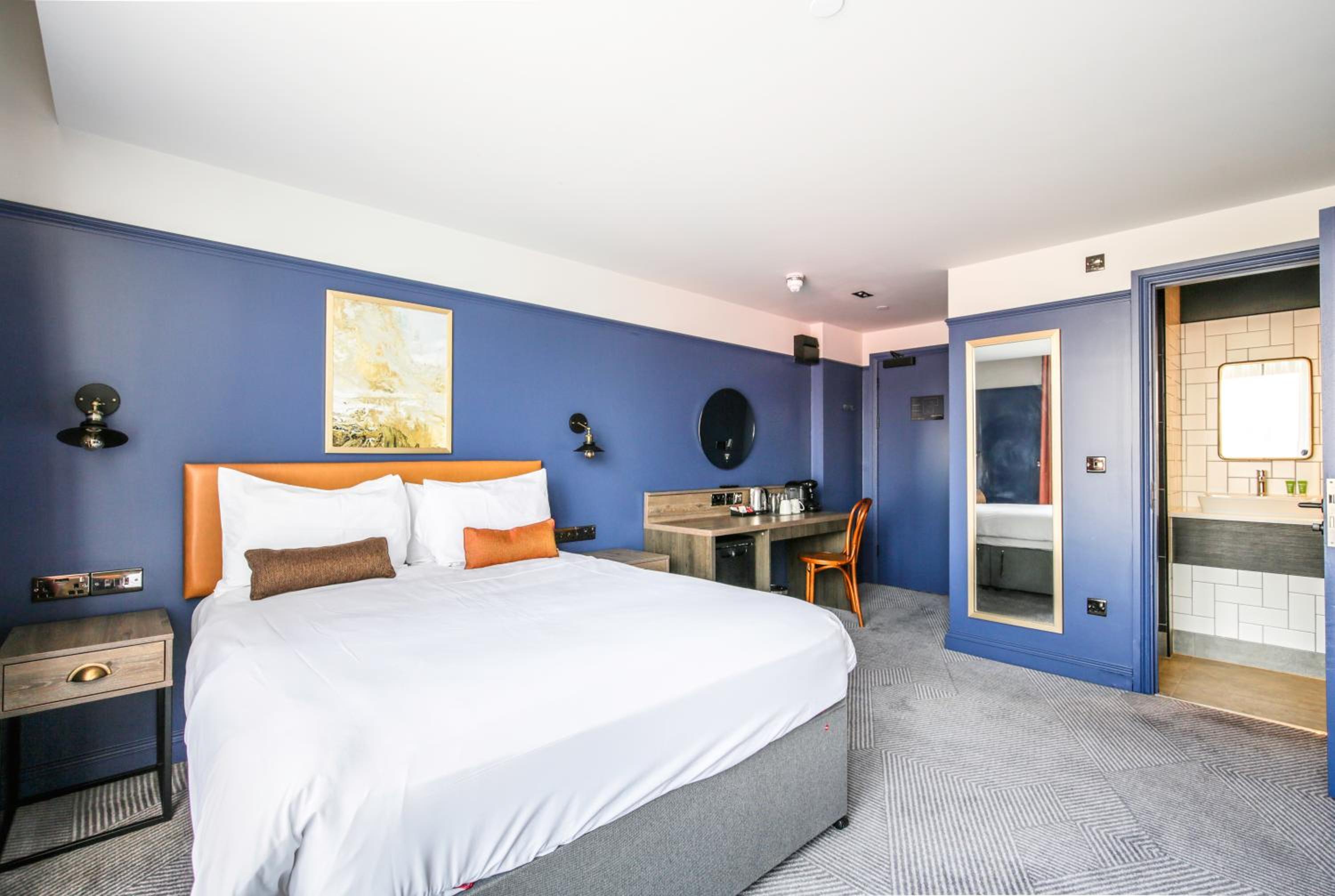 Standard Double Room - Non-Smoking - Photo 3