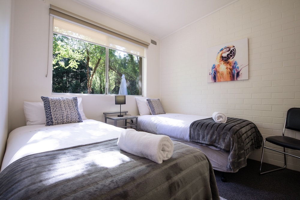 Classic Apartment, 2 Bedrooms, Garden View photo 2