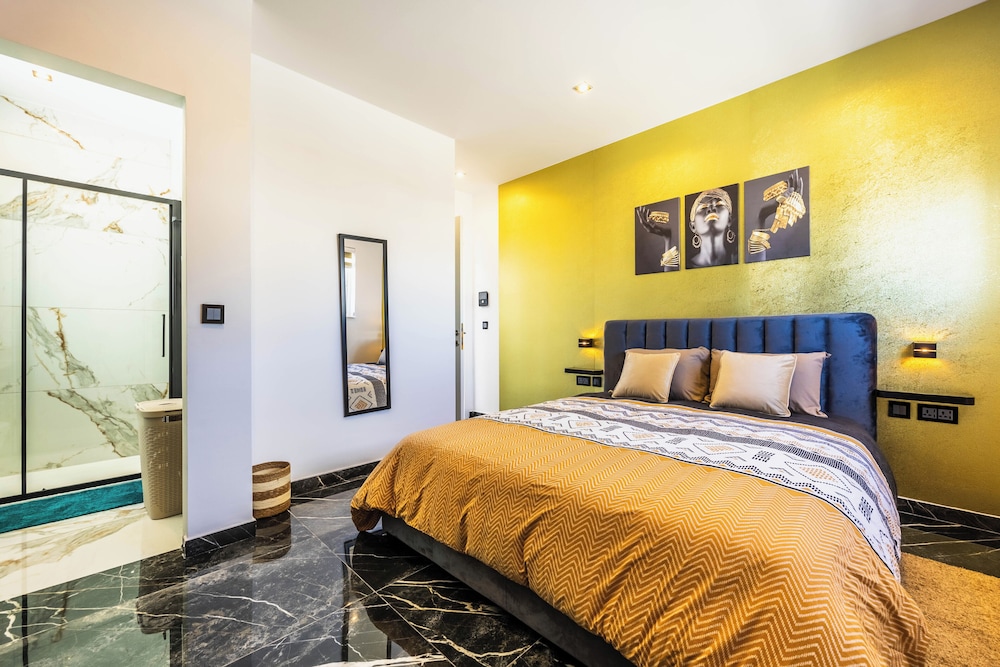 Penthouse, Sea View photo 2
