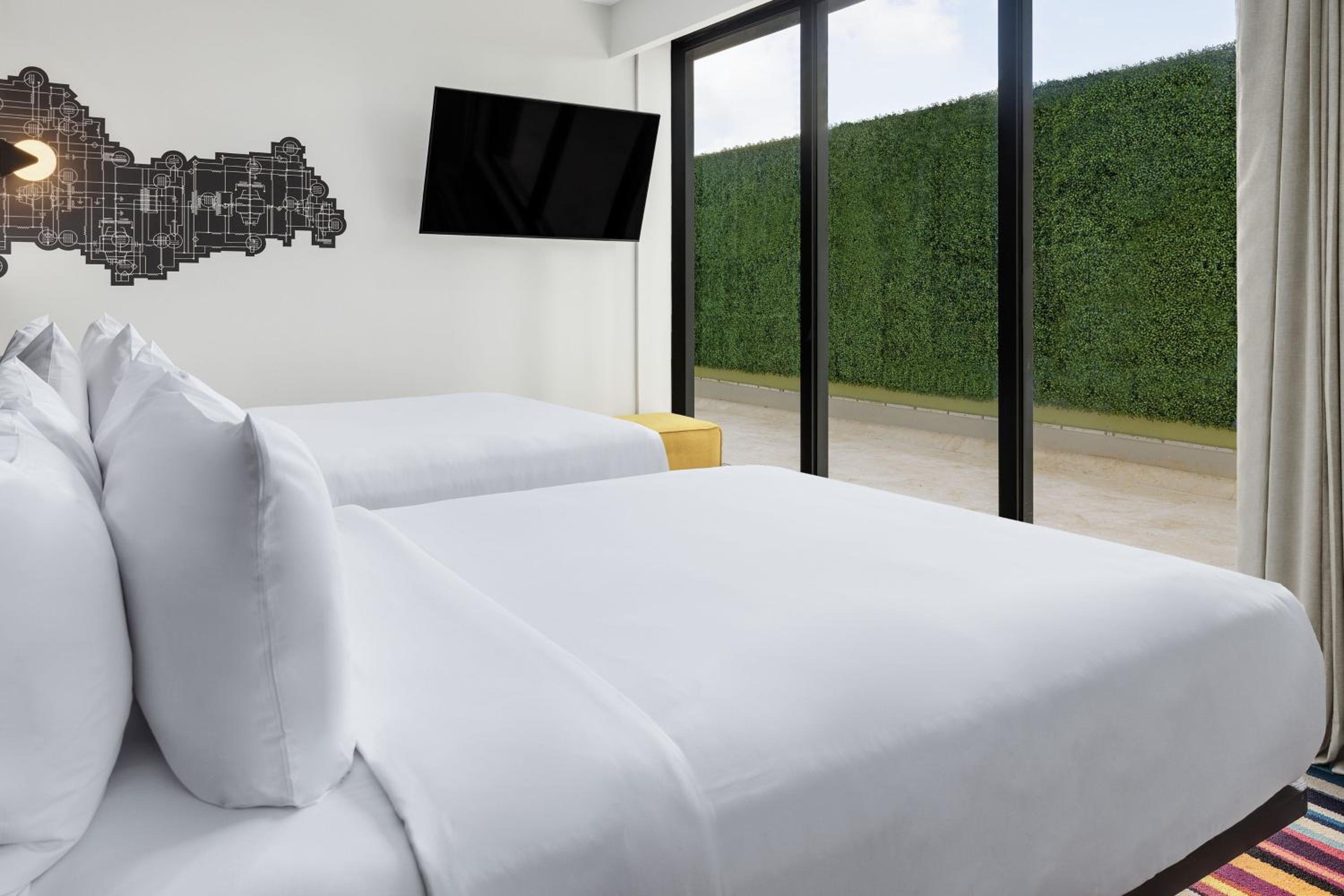 Aloft 2 Queen Beds. Limited View