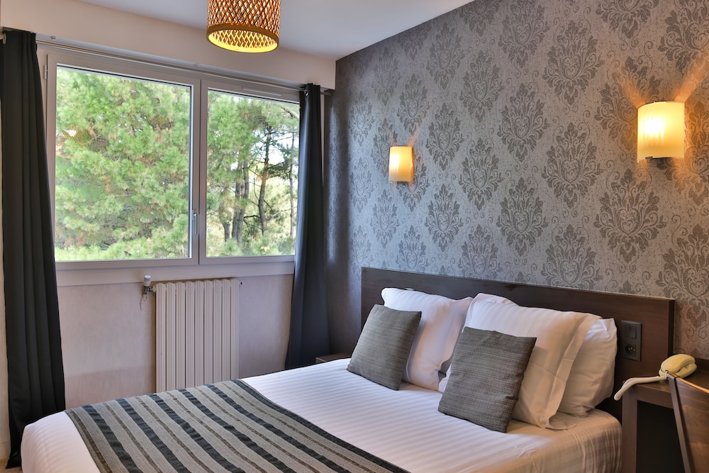 Standard Double Room - Photo 2