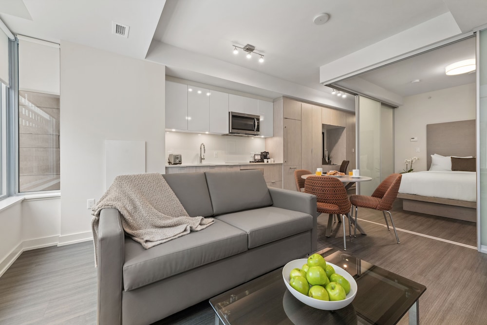 Executive One-Bedroom Courtyard - Photo 1