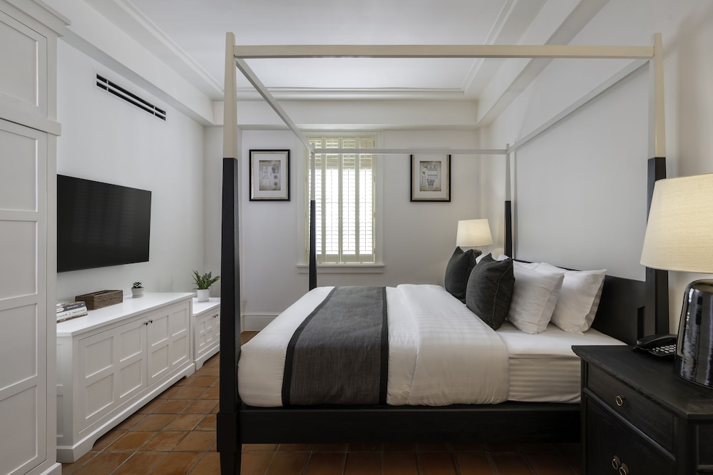 Grand Deluxe King Bed Room - Photo 1