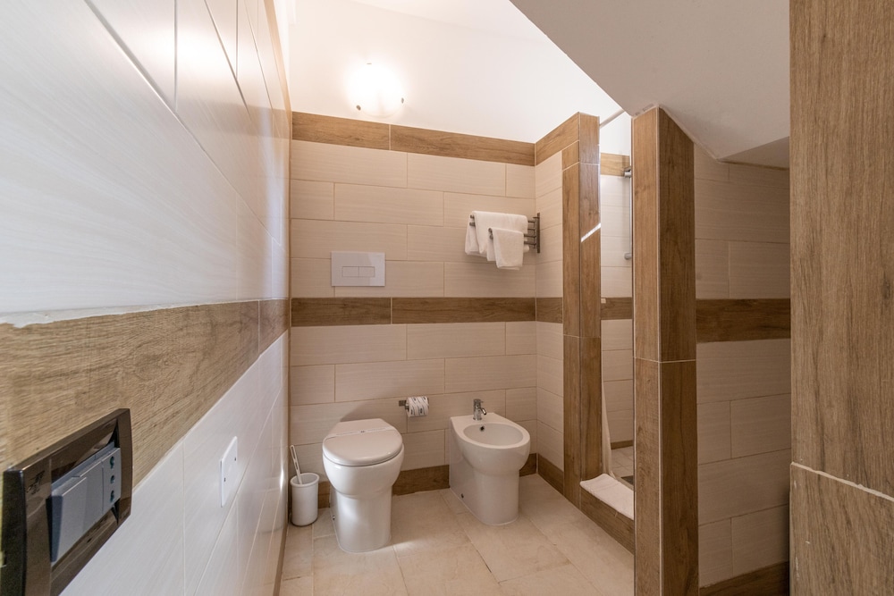 Deluxe Superior Triple Room photo 2