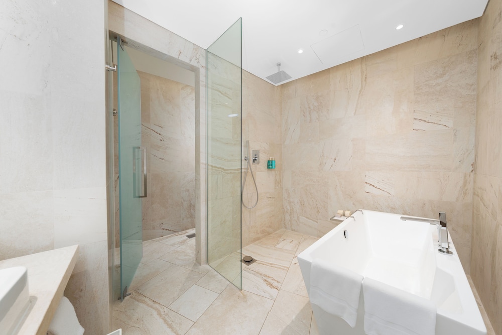 1 BED | Sky Villa w/Pool