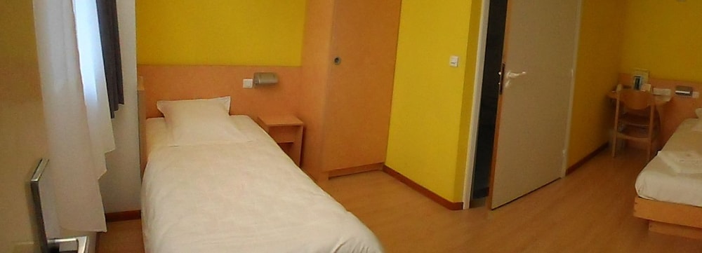 Twin Room, Accessible photo 2