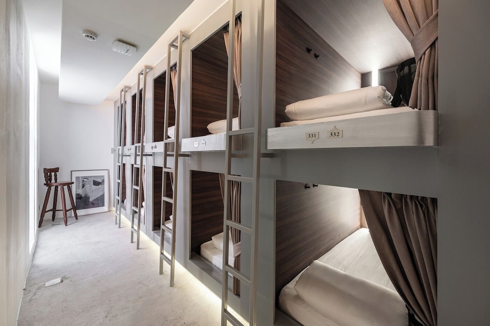 Upper Bunk Lady Capsule photo 2