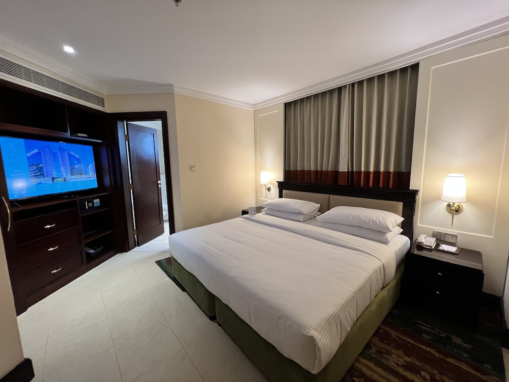 Luxury Suite photo 2
