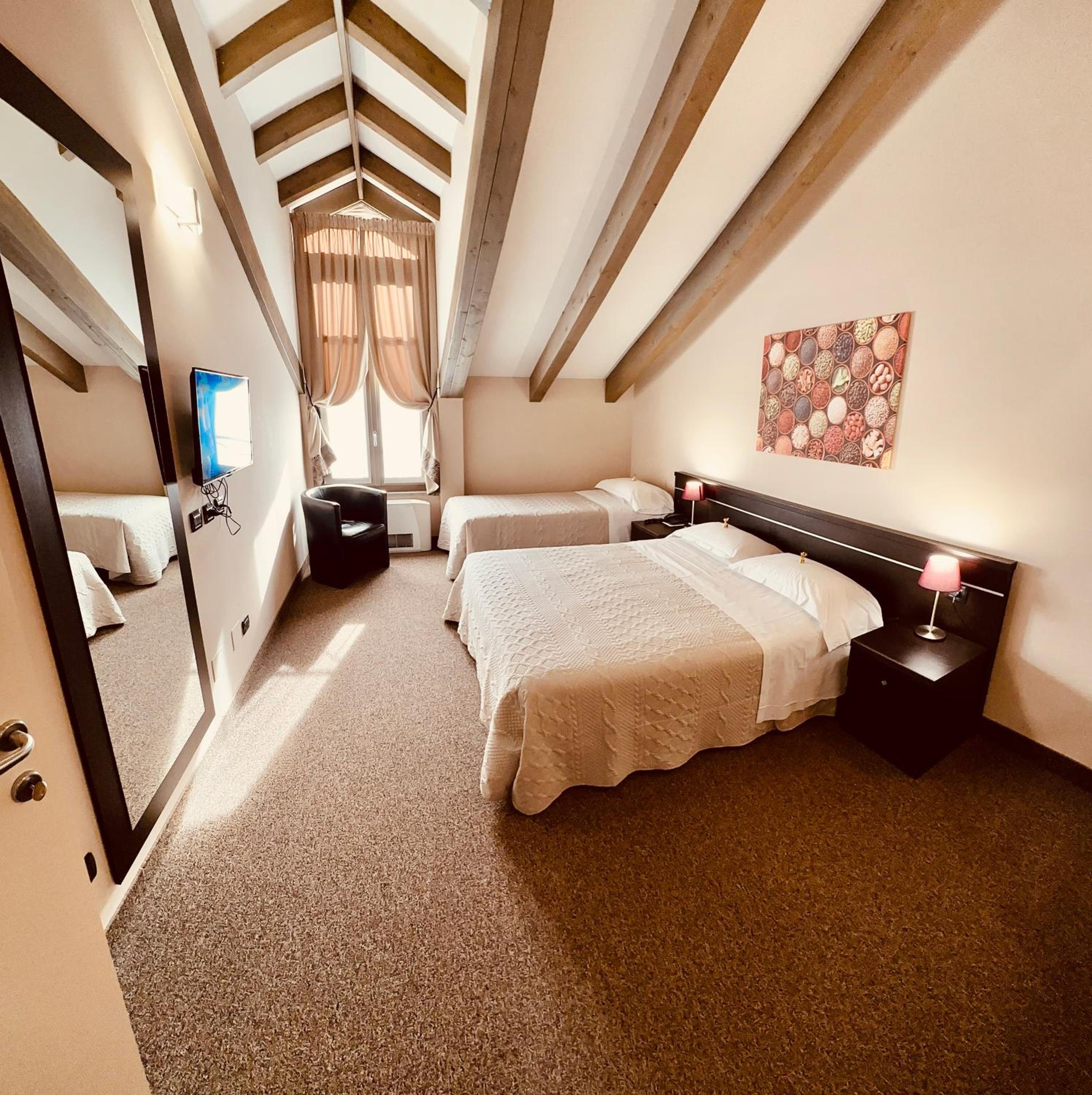 Junior Suite - Photo 1