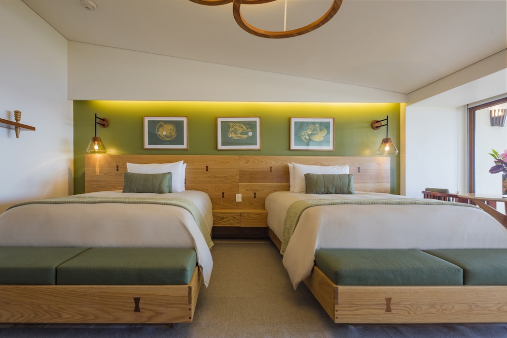 Premium Room, 2 Queen Beds (Reef View with Beach Access)