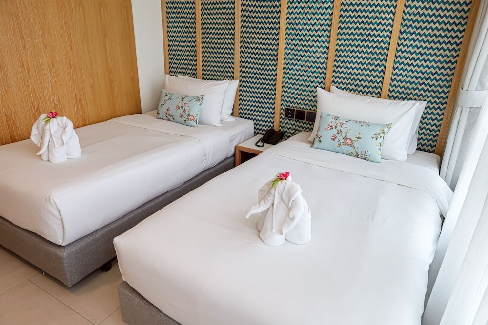 Exclusive Room, 2 Bedrooms, City View - Photo 2