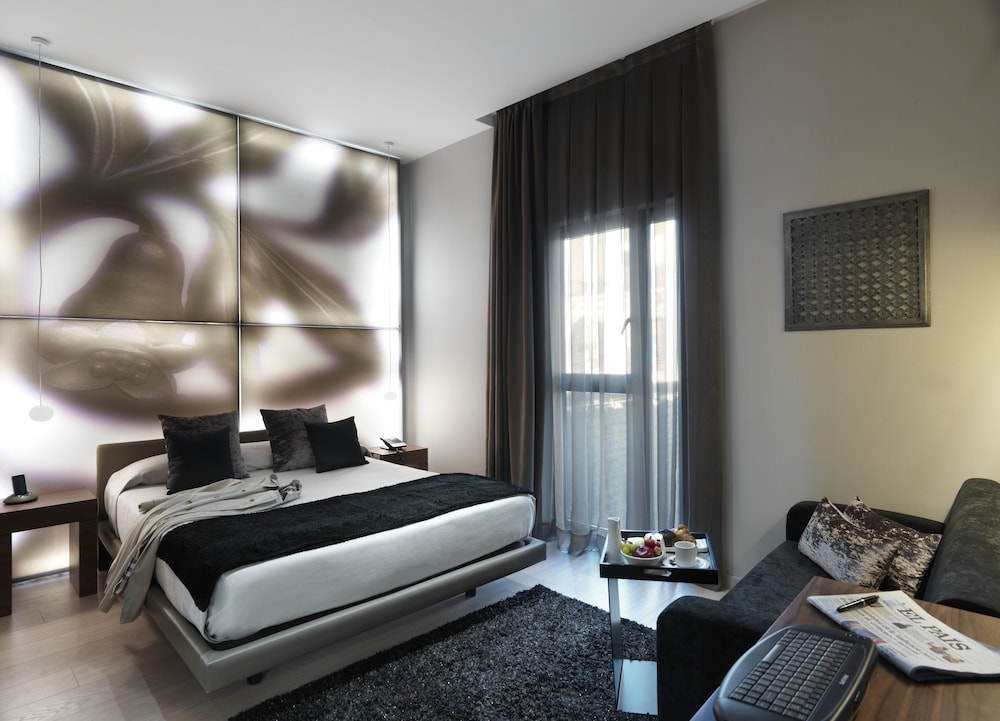 Boutique Room