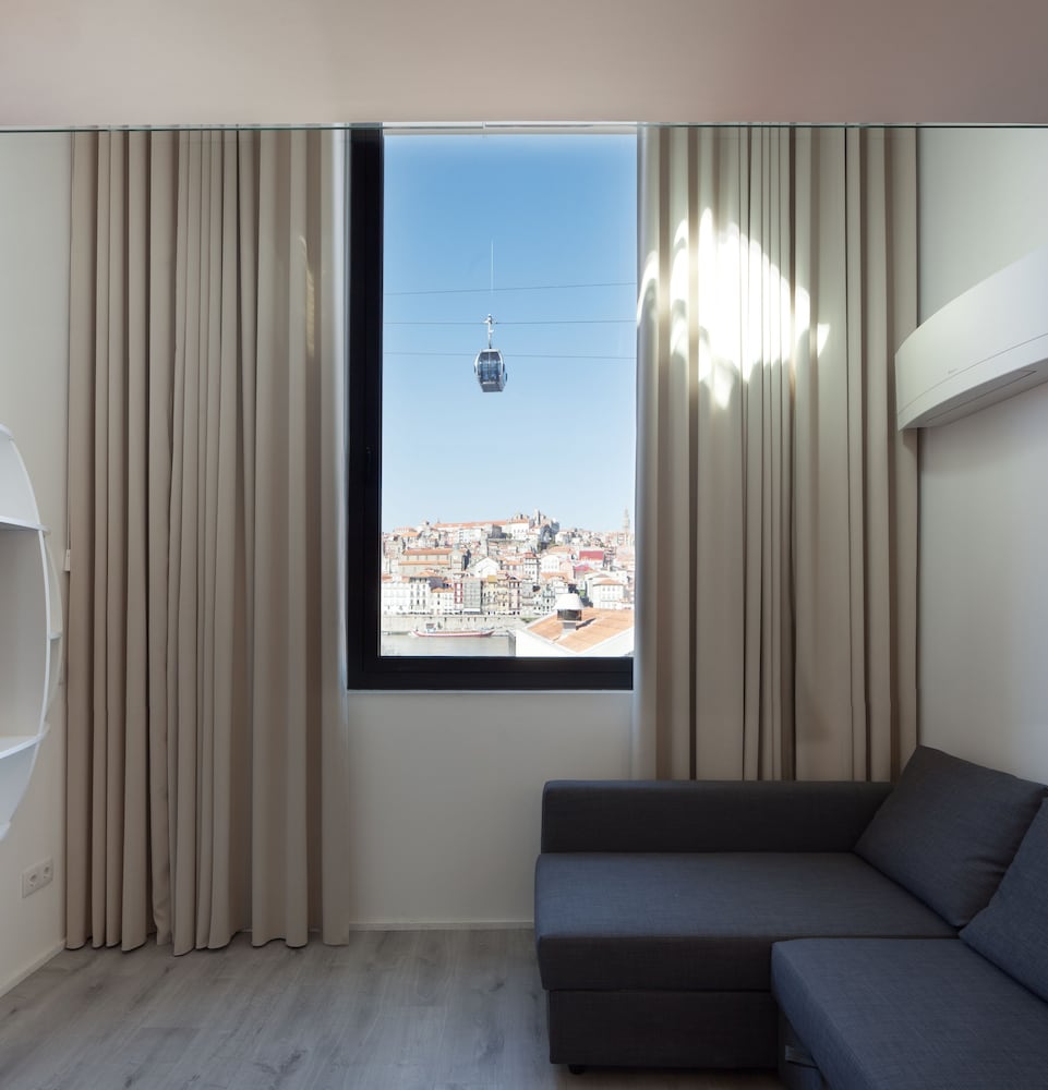 Deluxe Duplex, 1 Bedroom, River View photo 2