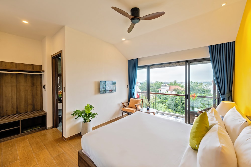 Junior Suite Village View - Photo 5