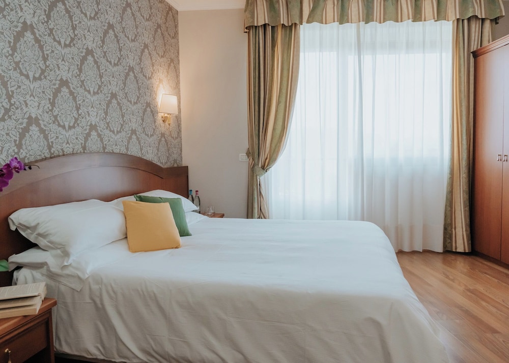 Comfort Double or Twin Room
