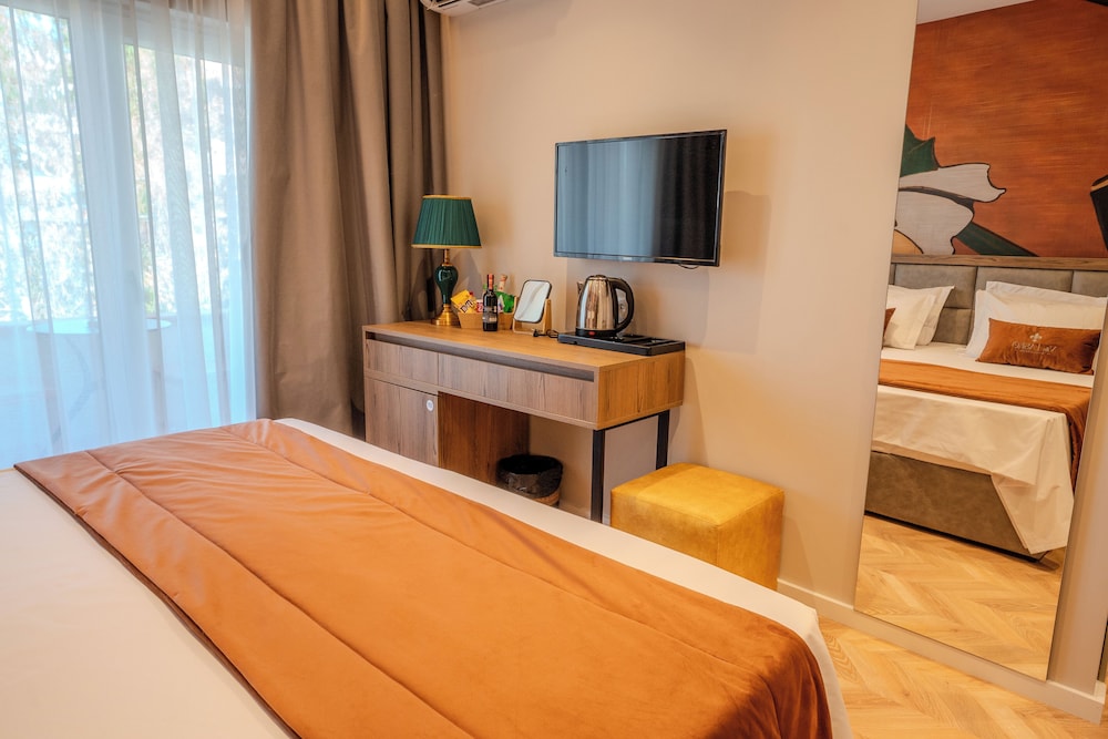 Studio Suite, Sea View