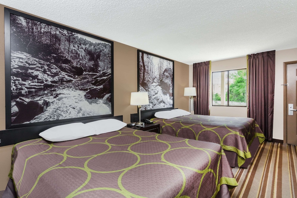 Standard Room, 2 Queen Beds - Photo 5