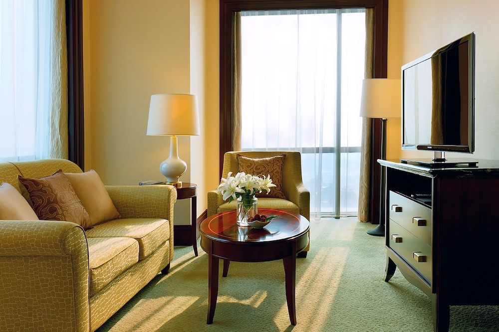 Horizon, Premier Room, 1 King Bed - Photo 1