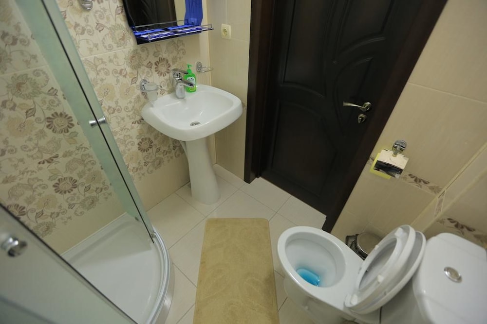 Traditional Room, 3 Twin Beds, Non Smoking, Mountain View photo 3