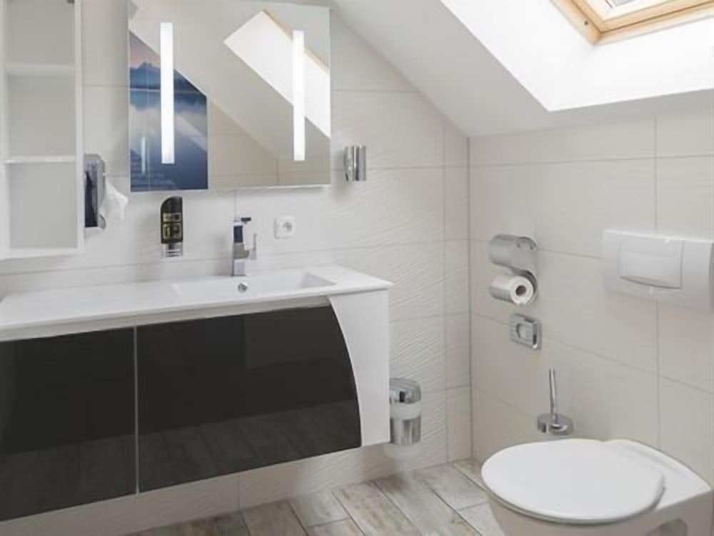 Double Room, Ensuite (seitlichem Seeblick) - Photo 4