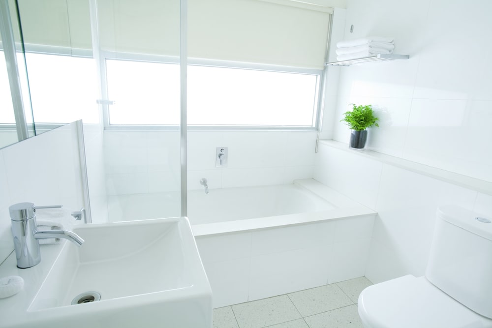 One Bedroom Apartment - Photo 2