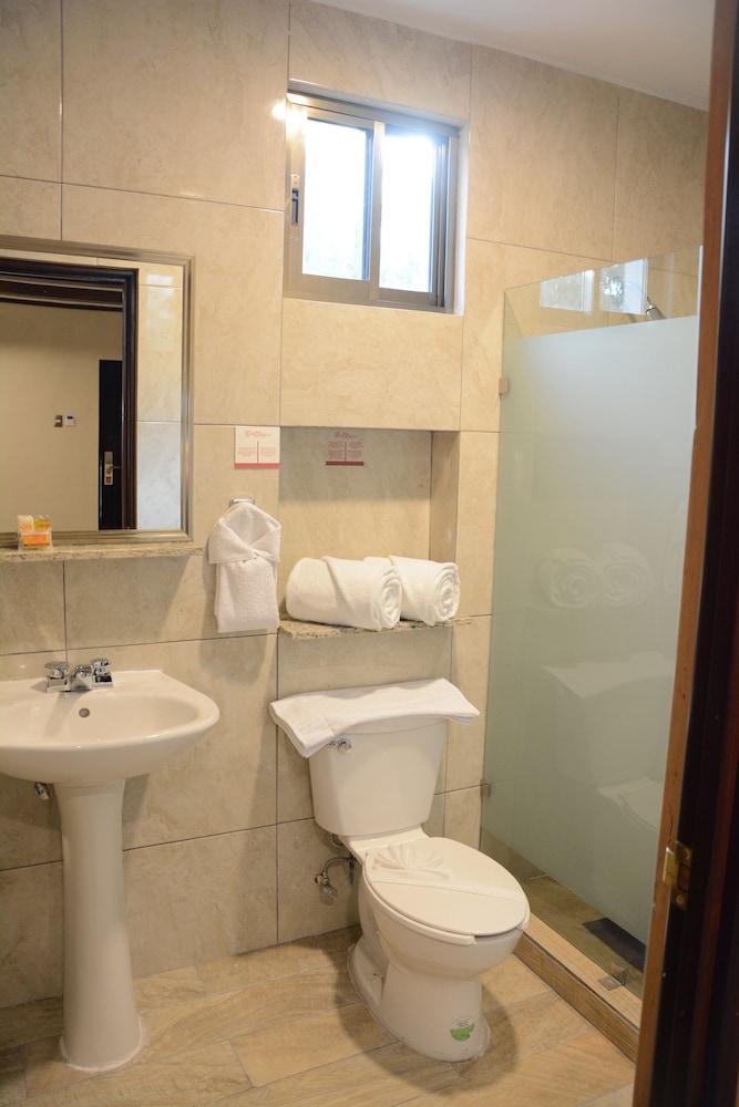 Suite, 1 Bedroom (Master) - Photo 5