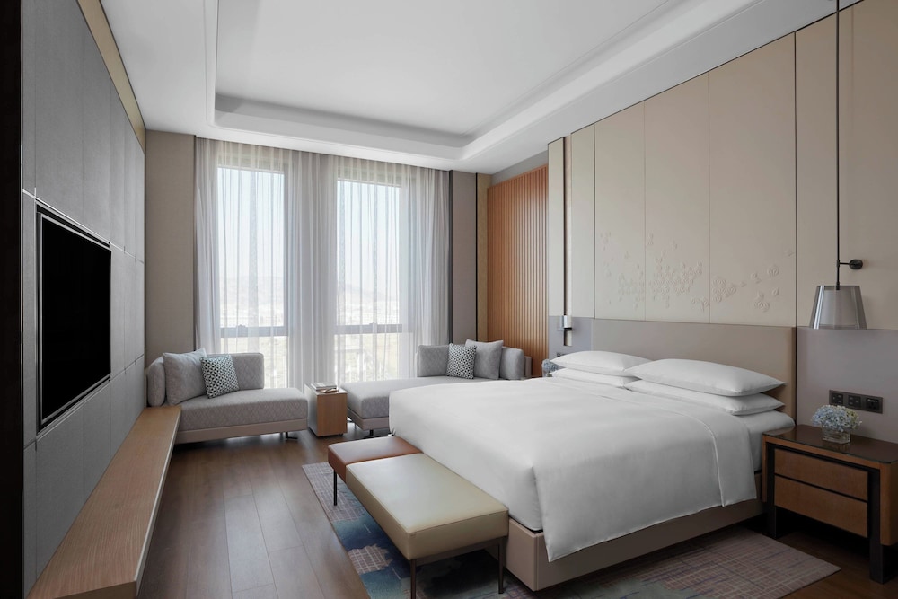 Club Suite, 1 Queen Bed photo 1