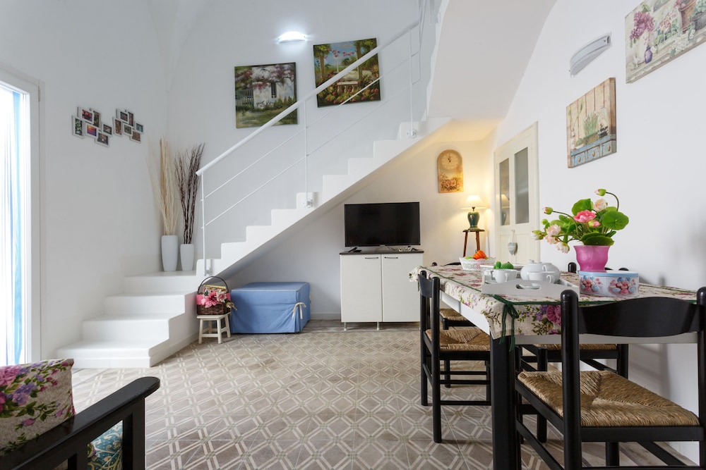 Traditional Apartment, 2 Bedrooms
