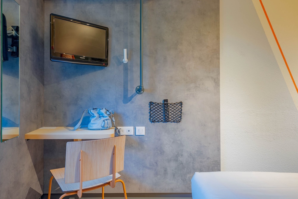 Triple Room, Multiple Beds - Photo 6