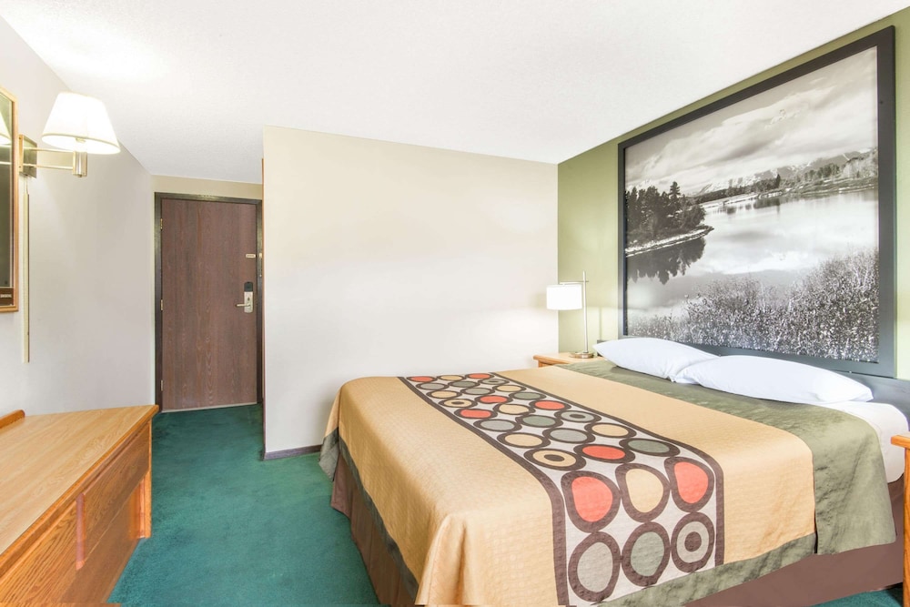 Standard Room, 1 Queen Bed - Photo 2