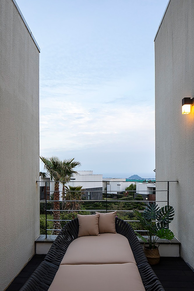 Penthouse A - Photo 7