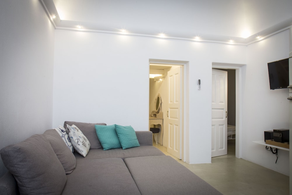 Deluxe Suite, 2 Bedrooms, Hot Tub, Mountain View