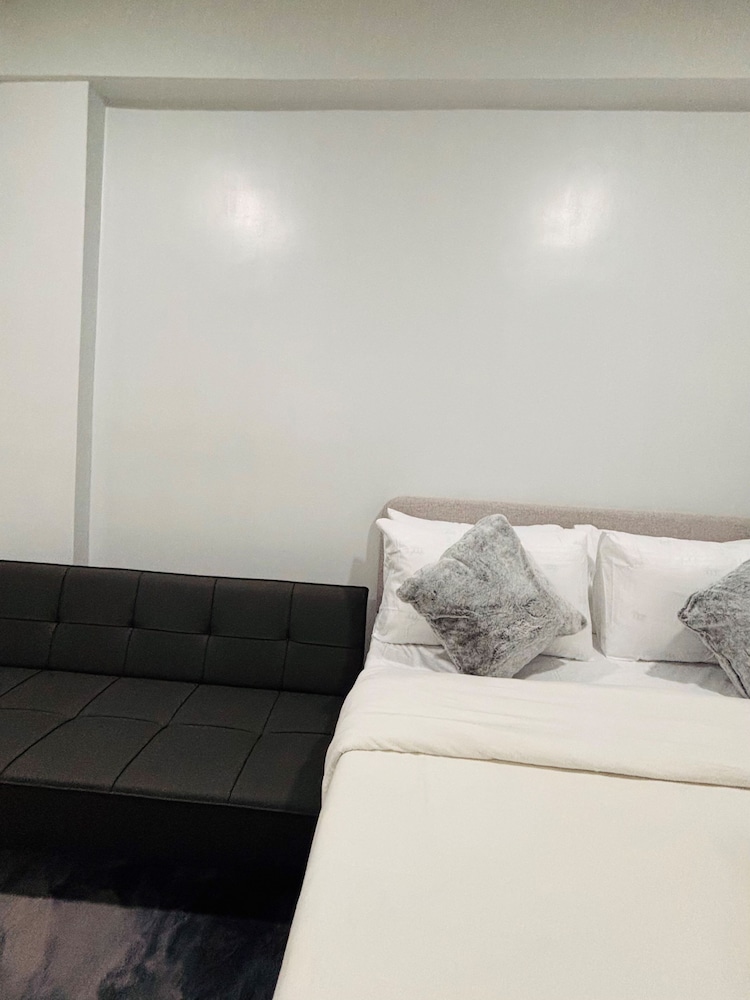 Family Studio, 1 Double Bed with Sofa bed, Balcony, Tower photo 3