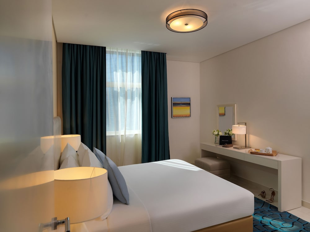 Deluxe Room (Downtown view)