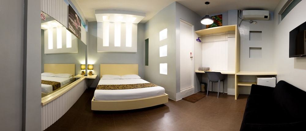 Deluxe Queen Room photo 3