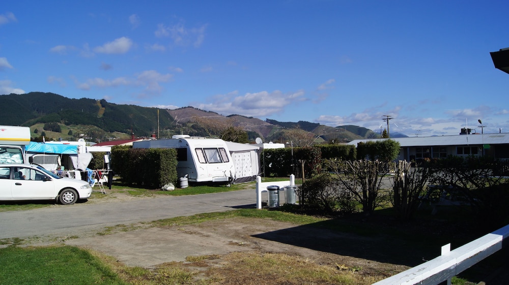 Powered Site - No Beds photo 1