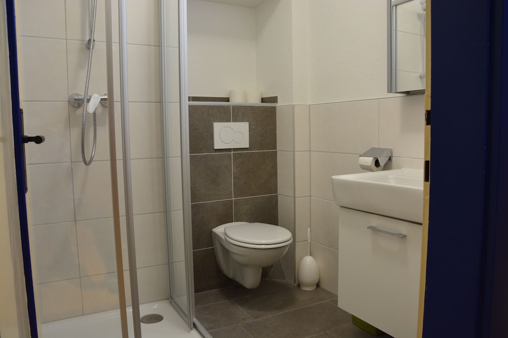 Basic Apartment, 1 Bedroom, Balcony, Garden View photo 3